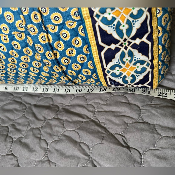 Vera Bradley EUC duffle travel Bag - Picture 2 of 10